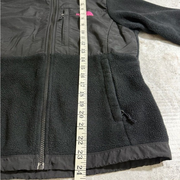 The North Face Denali Jacket Womens Black Pink Ribbon Breast Cancer Awareness S - Picture 3 of 4